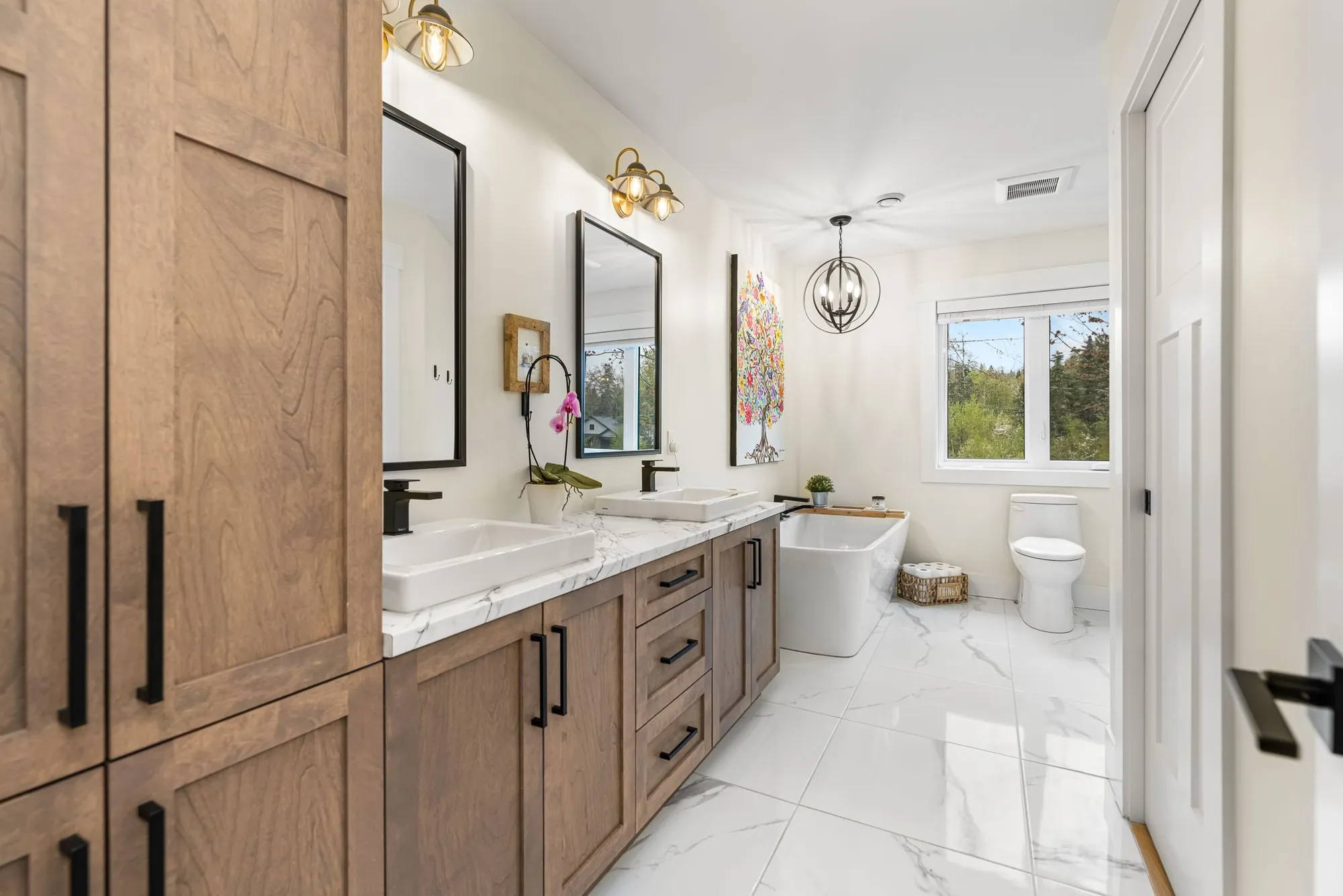 Ensuite bath