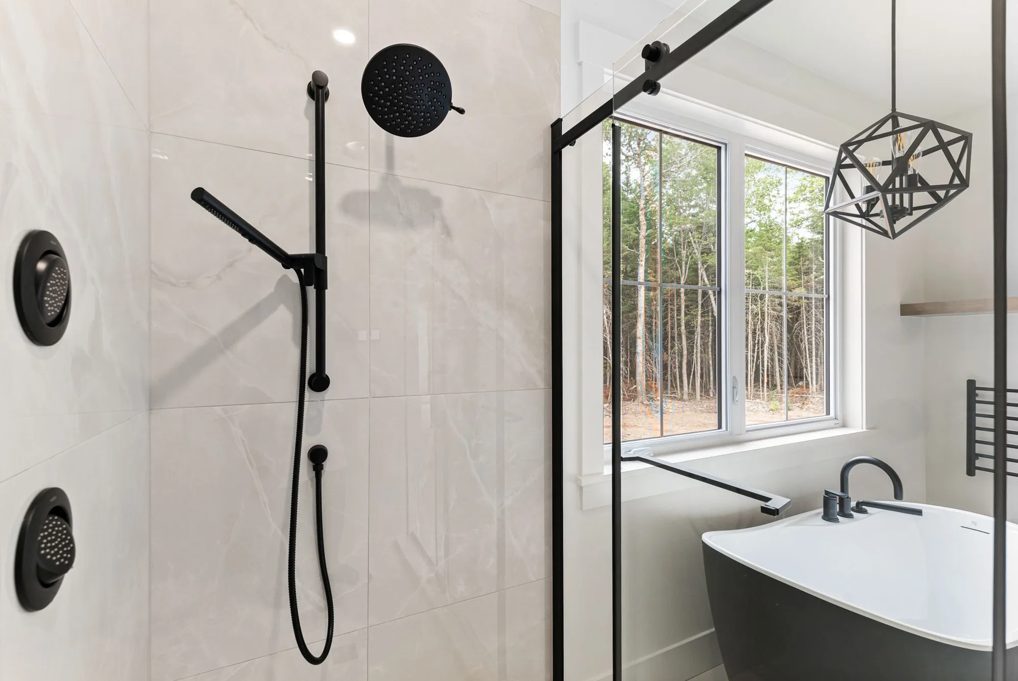 Shower jets and rain head